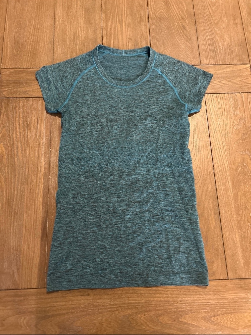lululemon athletica Heathered Teal Short Sleeve Top